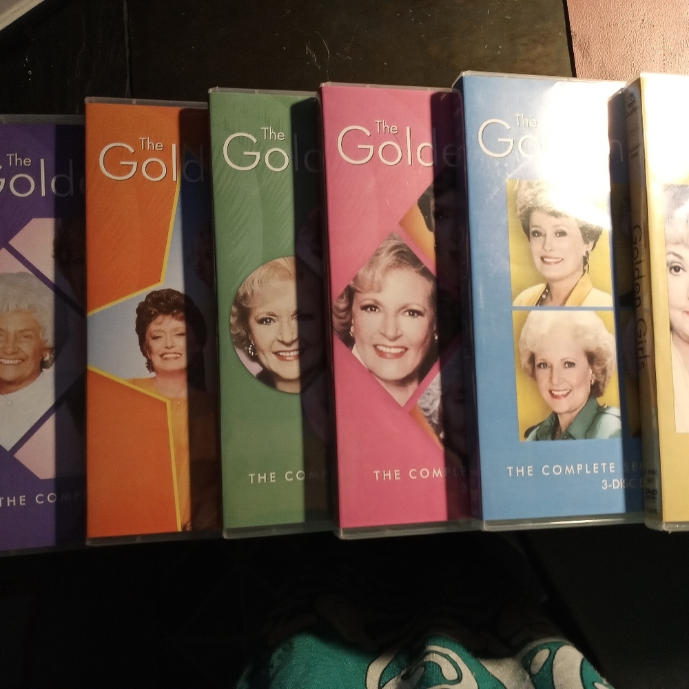 SOLD SOLD SOLD Golden girls complete series'